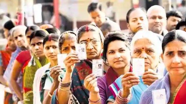 भारत में चुनाव त्यौहार की तरह आते हैं, वोट डालने को भी राष्ट्रीय पर्व की तरह मनाया जाता है |